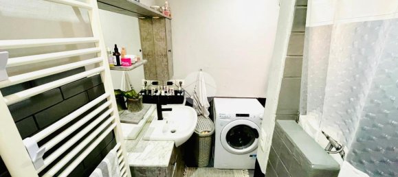 2-salle Appartement à Monza, Italy No. 232669 16