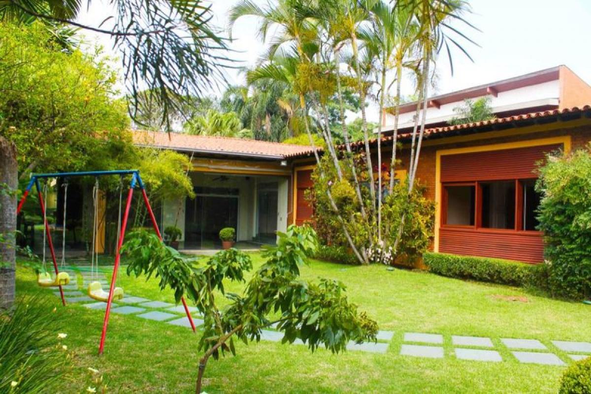 Casa de 4 dormitorios en Sao Paulo, Brazil No. 484702