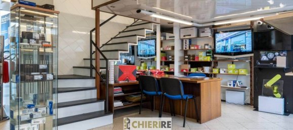 3 rooms Commercial property in Turin, Italy No. 57264 2
