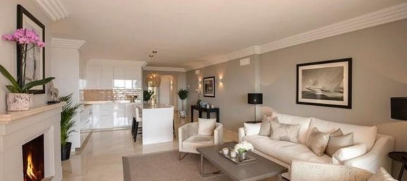 3 bedrooms Apartment in Marbella, Spain No. 18251 3