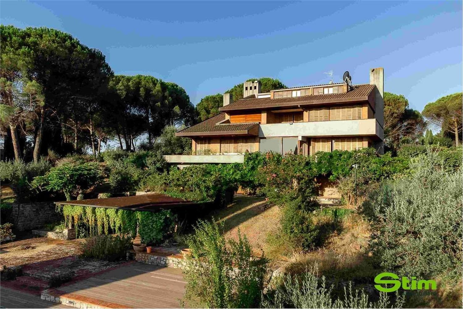 14 rooms Villa in Perugia, Italy No. 130558