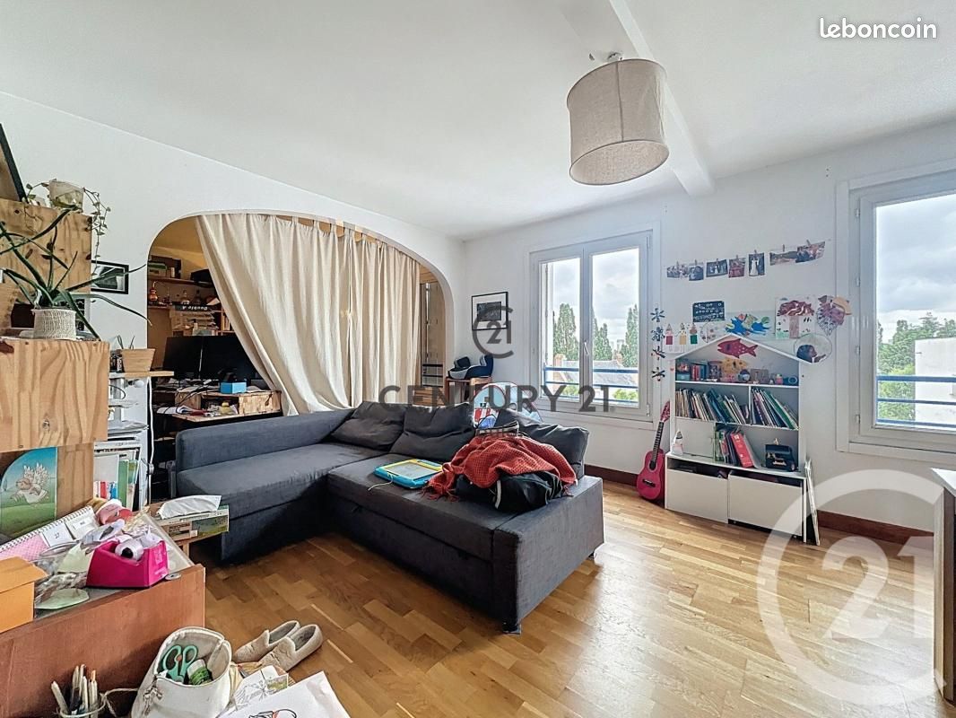 2 bedrooms Apartment in Nantes, France No. 289381