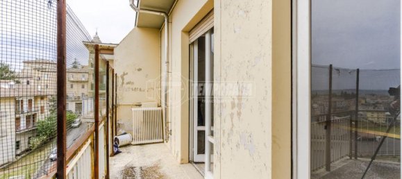 4-Zimmer Wohnung in Monte San Giusto, Italy, Nr. 236171 10