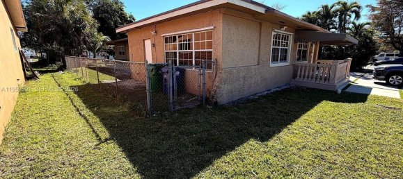 3 Schlafzimmer Villa in Miami, USA, Nr. 615715 4