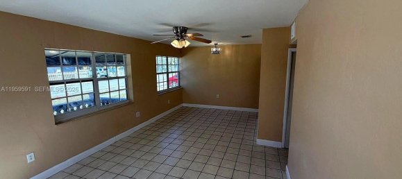 3 Schlafzimmer Villa in Miami, USA, Nr. 615715 20