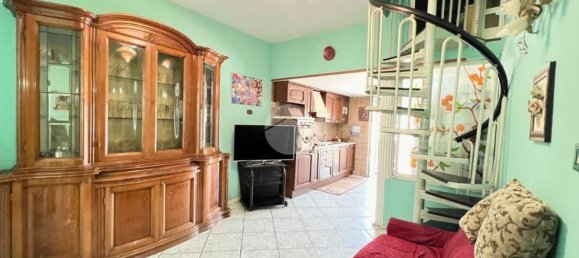 2 bedrooms Apartment in Naples, Italy No. 344921 2