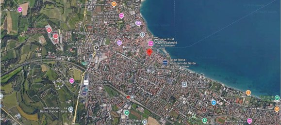 Офис 194м² в Дезенцано дель Гарда, Италия № 311893 8