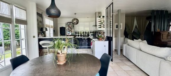 3 bedrooms House in Mortefontaine, France No. 315726 8