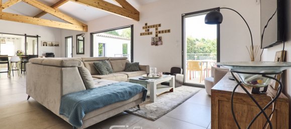 Вилла с 5 спальнями в Ле Мат, Франция № 294191 2