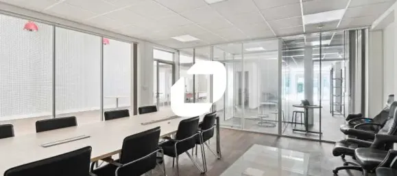 365m² Office in Nanterre, France No. 302413 2