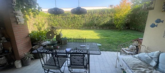 4 bedrooms Villa in Piacenza, Italy No. 380687 17