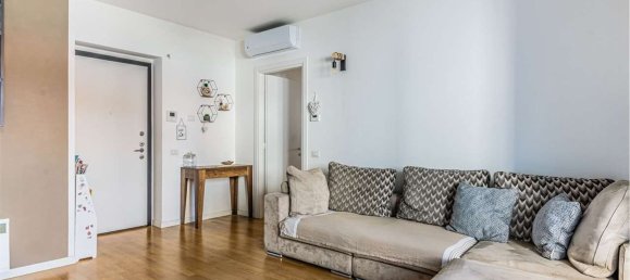 2 chambres Appartement à Mariano Comense, Italy No. 373755 11