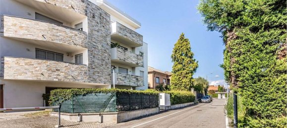 2 chambres Appartement à Mariano Comense, Italy No. 373755 6