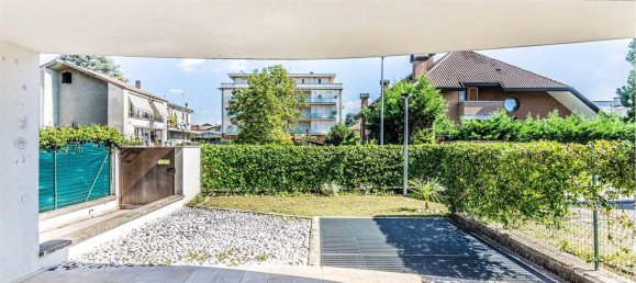 2 chambres Appartement à Mariano Comense, Italy No. 373755 8