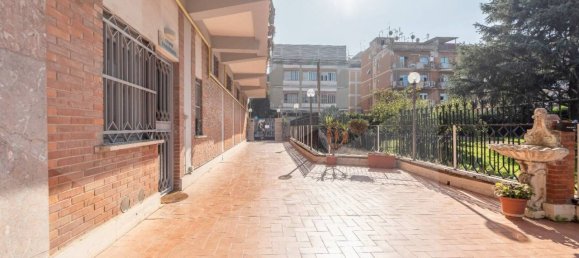 3 rooms Apartment in Ciampino, Italy No. 24700 7