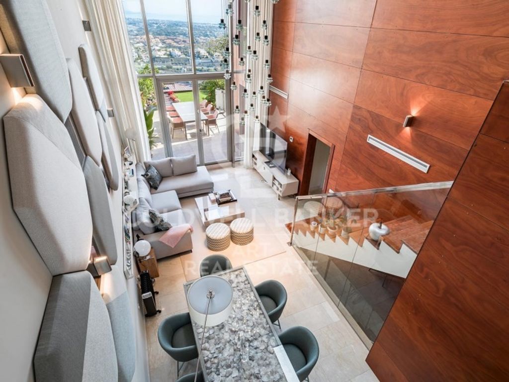 4 bedrooms House in Malaga, Spain No. 207254