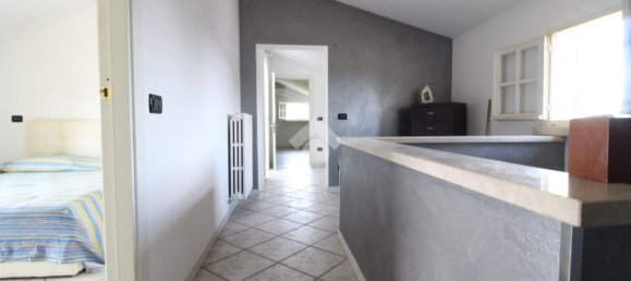 3 Schlafzimmer Wohnung in Pegognaga, Italy, Nr. 359689 3