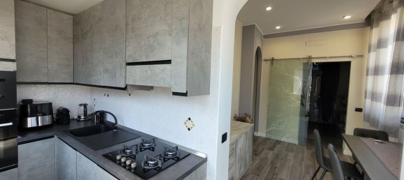 2 bedrooms Apartment in Como, Italy No. 359717 3