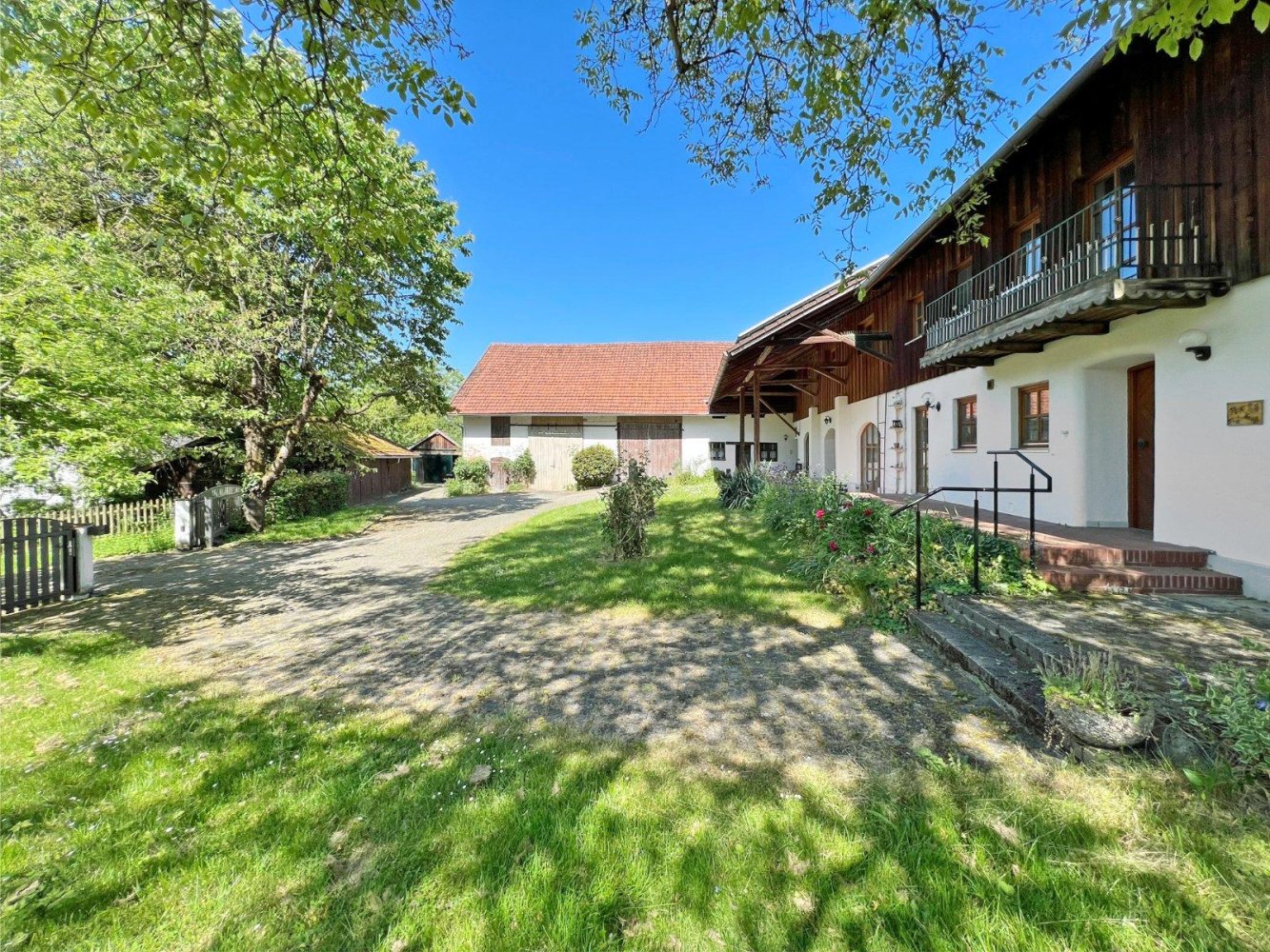 Ферма с 8 комнатами в Ландсхут, Германия № 298300