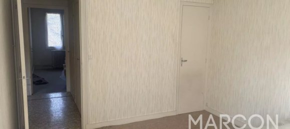 2 bedrooms Building in Aubusson, France No. 95673 8