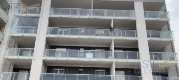 Estudio en Bari, Italy No. 278195 2