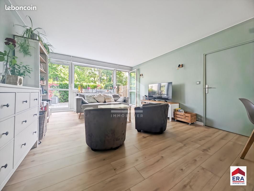 Apartamento de 2 dormitorios en Croix, France No. 316104