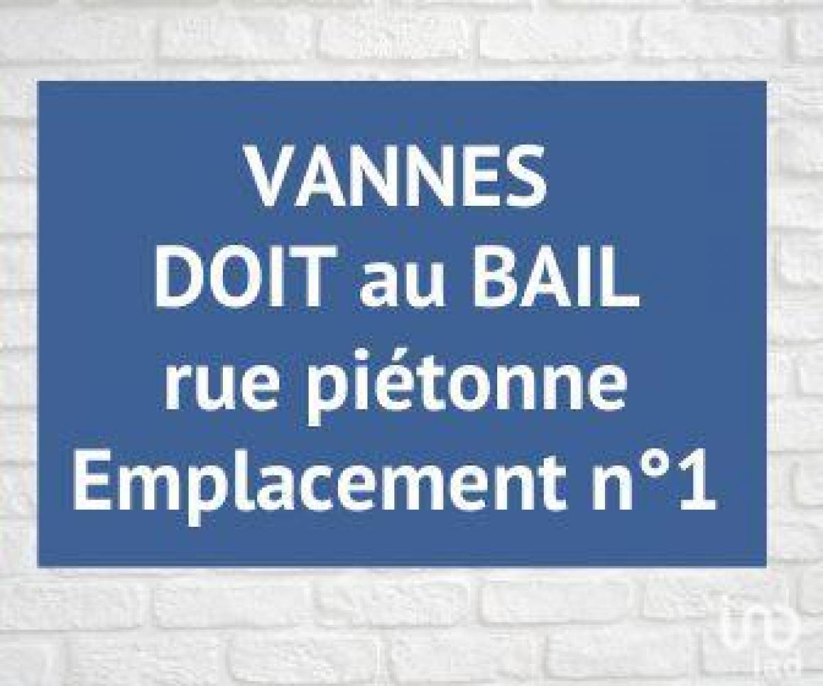 92m² Office in Vannes, France No. 17151