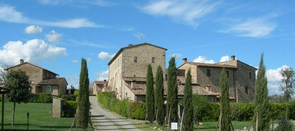3 bedrooms Apartment in Colle di Val d'Elsa, Italy No. 57130 4