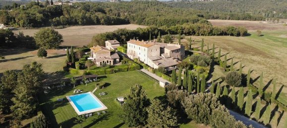 3 bedrooms Apartment in Colle di Val d'Elsa, Italy No. 57130 2