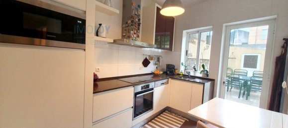 4 bedrooms House in Porto, Portugal No. 54052 3