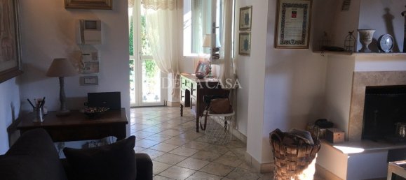 4 bedrooms Villa in Camaiore, Italy No. 205112 3