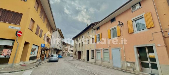 4 bedrooms House in Udine, Italy No. 327527 33