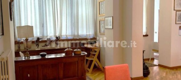 Apartamento de 3 dormitorios en Cremona, Italy No. 257470 7