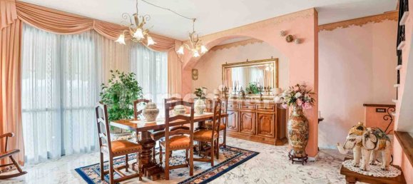 3 غرف نوم فيلا في Carrara, Italy رقم 269054 3