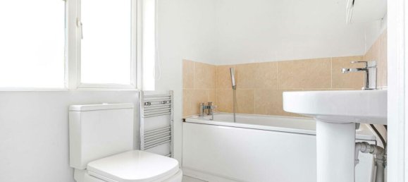 3 bedrooms Commercial property in Beckenham, United Kingdom No. 966 10