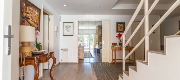 5 bedrooms Villa in Cascais, Portugal No. 130566 2