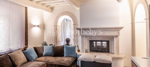 6 bedrooms Villa in Todi, Italy No. 105846 5