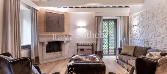 6 bedrooms Villa in Todi, Italy No. 105846 3