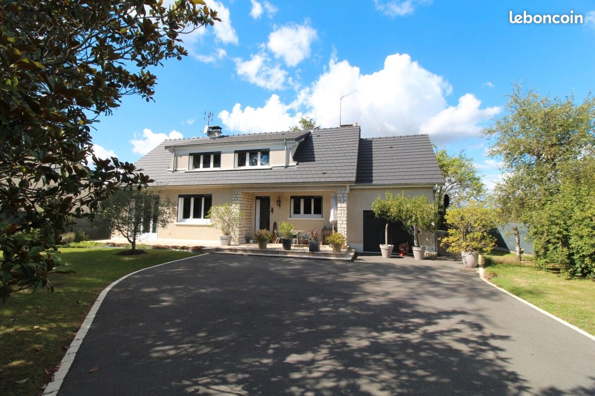 5 bedrooms House in Mereau, France No. 244579