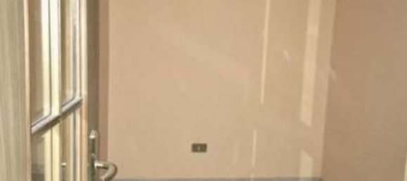 Apartamento de 3 divisões em Solaro, Italy N.º 61036 10