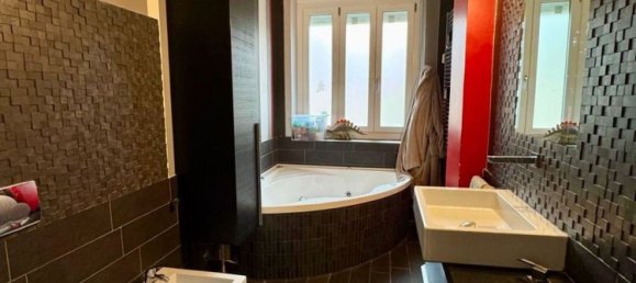 2 rooms Apartment in Turin, Italy No. 44568 3