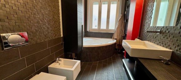 2 rooms Apartment in Turin, Italy No. 44568 2