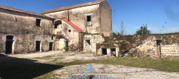 12غرفة بناية في Santa Maria Capua Vetere, Italy رقم 78108 15