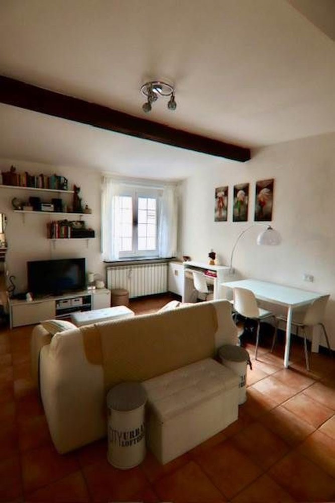 Apartamento de 3 habitaciónes en Genoa, Italy No. 284230