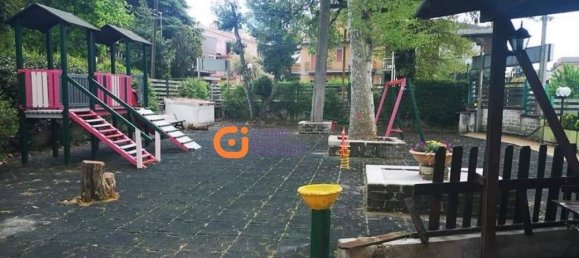 Propiedad comercial de 4 habitaciónes en Rome, Italy No. 324991 28