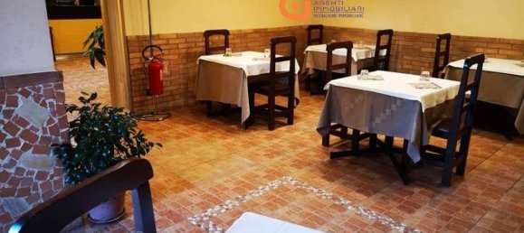 Propiedad comercial de 4 habitaciónes en Rome, Italy No. 324991 16