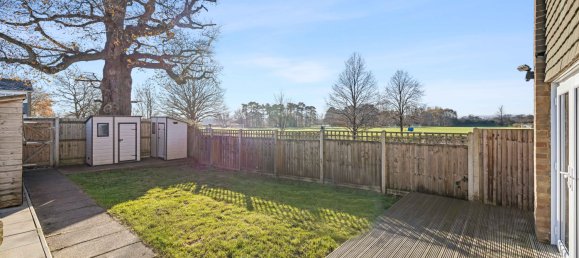 4 bedrooms House in Reigate, United Kingdom No. 990 12