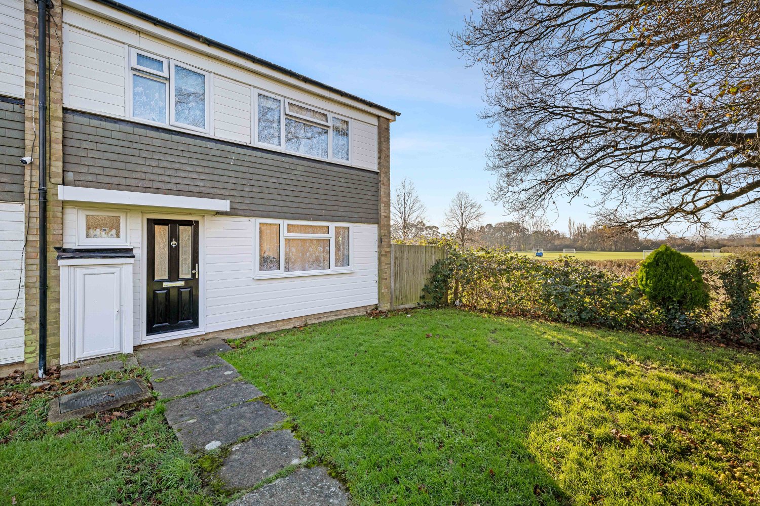 4 bedrooms House in Reigate, United Kingdom No. 990