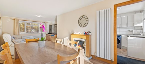 4 bedrooms House in Reigate, United Kingdom No. 990 5