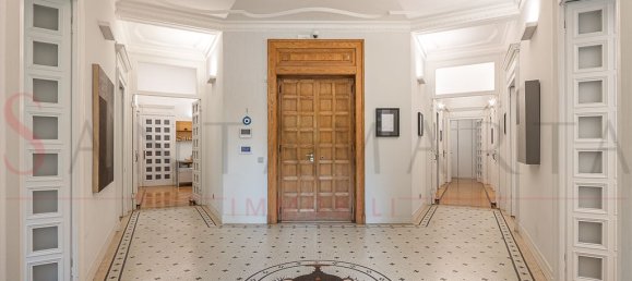 4 bedrooms Apartment in Milan, Italy No. 313939 3